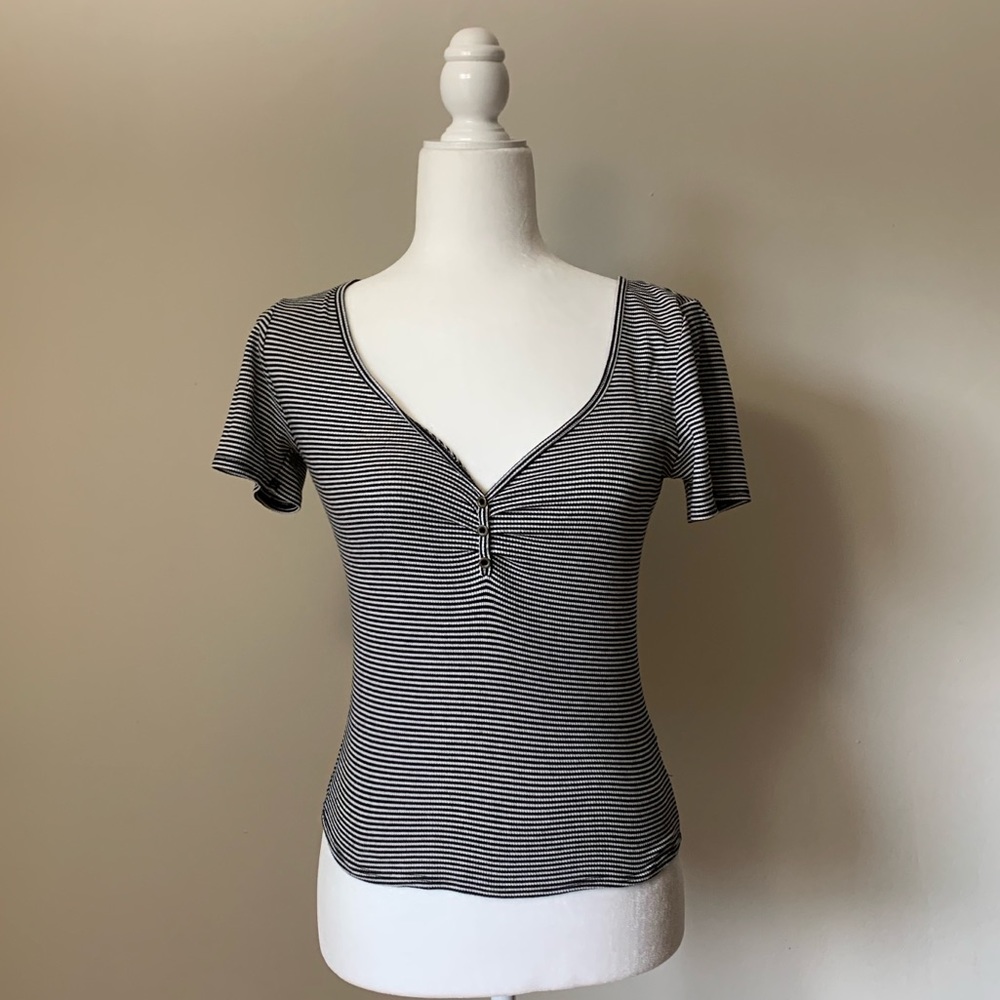 Cute simple striped tee- Forever 21!